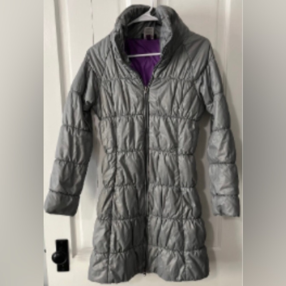 Patagonia Gray Puffer Coat with Purple Lining